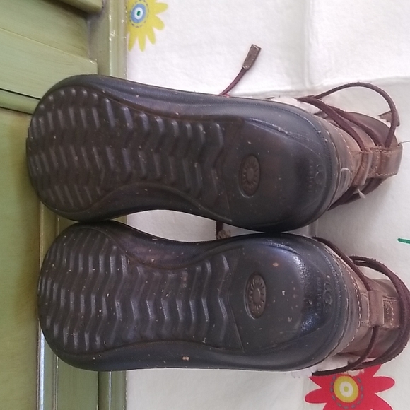 UGG'S - Picture 5 of 11
